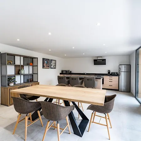 3 - Parking - Clim Appartement *